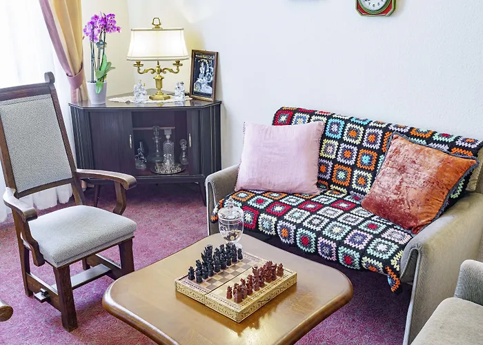 Tante Alma'S Koelner Hotel